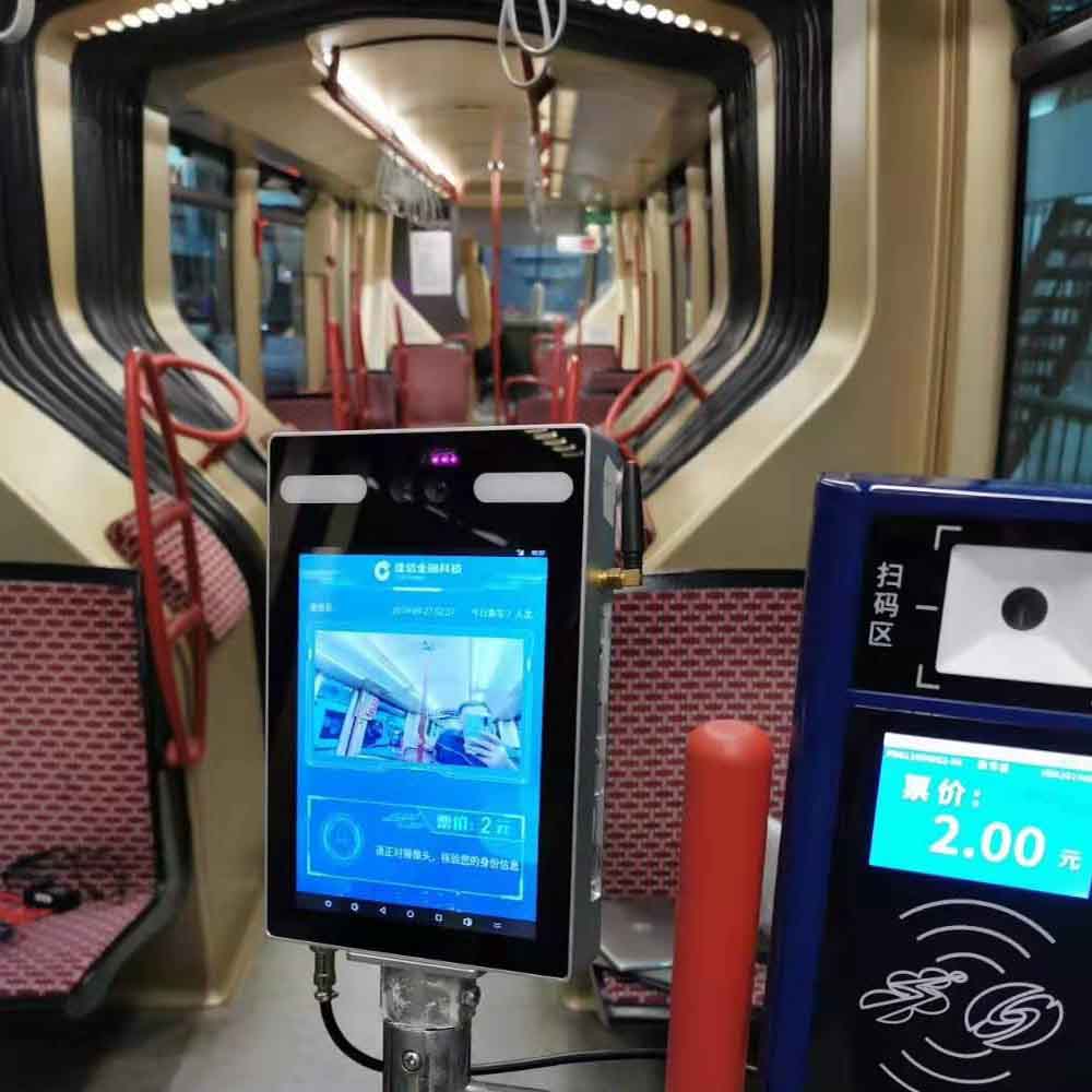 Weitere Verkaufsautomaten für Gesichtserkennung werden in elektronischen Bussen eingesetzt